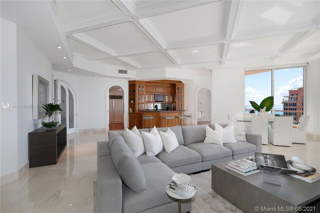 Vendido Recientemente: $2,200,000 (2 camas, 2 baños, 3165 Pies cuadrados)