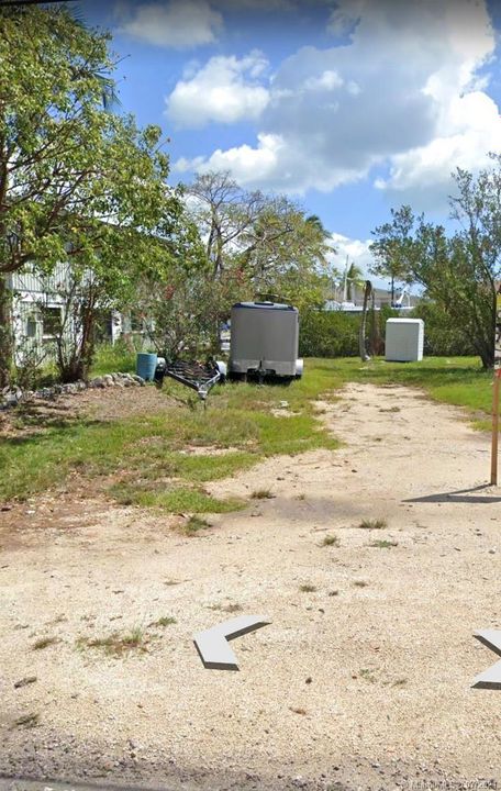 Vendido Recientemente: $449,000 (6,750 sqft)