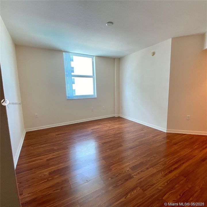 Recently Sold: $1,250,000 (3 beds, 2 baths, 1161 Square Feet)