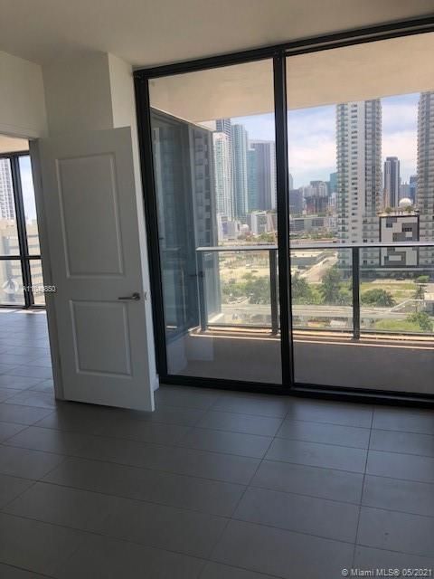 Recently Sold: $535,000 (2 beds, 2 baths, 1055 Square Feet)