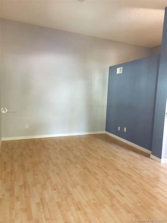 Recently Rented: $1,400 (1 beds, 1 baths, 630 Square Feet)