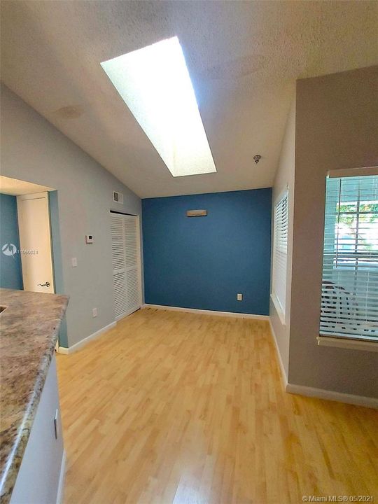 Recently Rented: $1,400 (1 beds, 1 baths, 630 Square Feet)