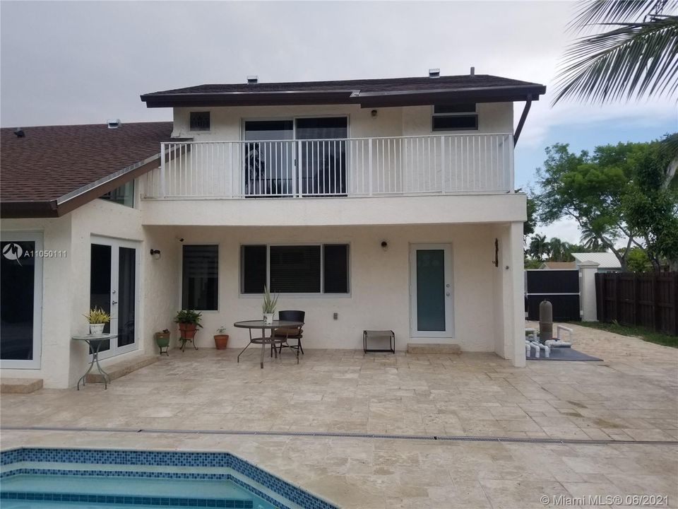 Recently Sold: $649,000 (6 beds, 3 baths, 2800 Square Feet)
