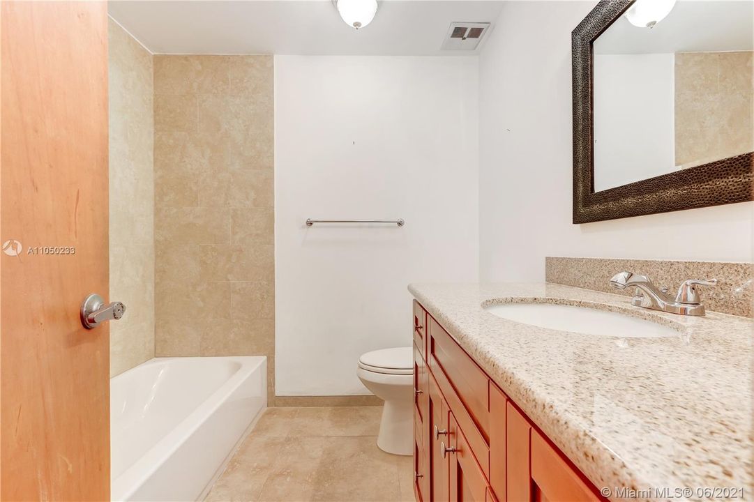 Недавно арендовано: $4,000 (3 спален, 2 ванн, 2142 Квадратных фут)