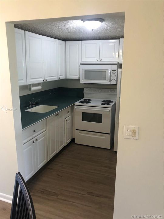 Vendido Recientemente: $65,000 (1 camas, 1 baños, 601 Pies cuadrados)