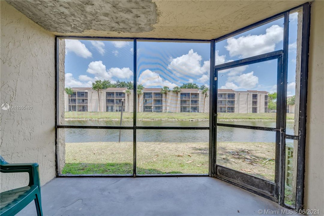 最近售出: $170,000 (2 贝兹, 2 浴室, 820 平方英尺)