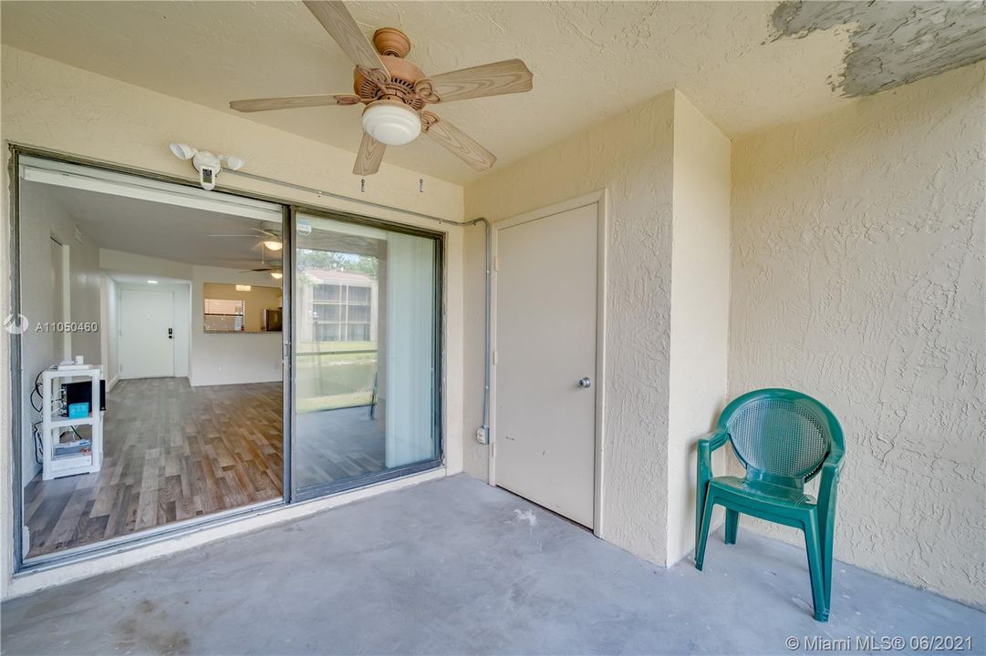 最近售出: $170,000 (2 贝兹, 2 浴室, 820 平方英尺)