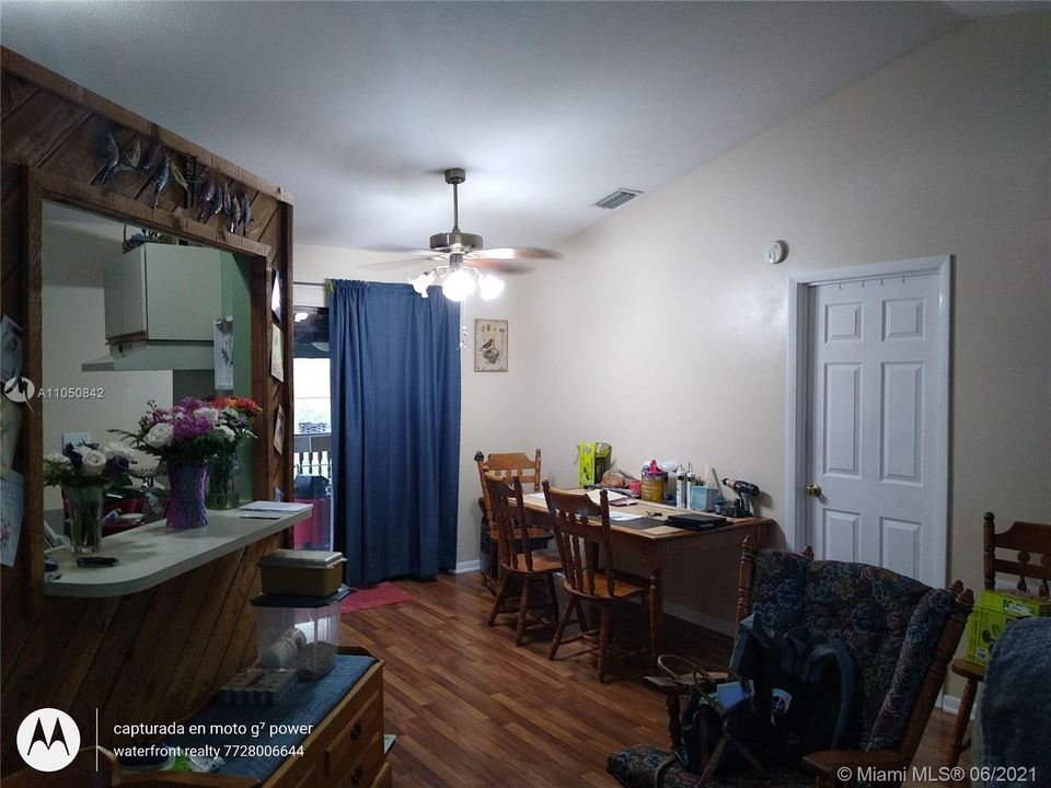 Недавно продано: $234,900 (3 спален, 2 ванн, 1296 Квадратных фут)