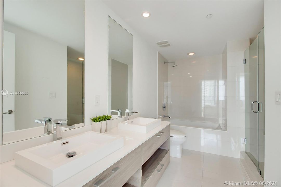 最近租的: $5,600 (3 贝兹, 2 浴室, 1154 平方英尺)