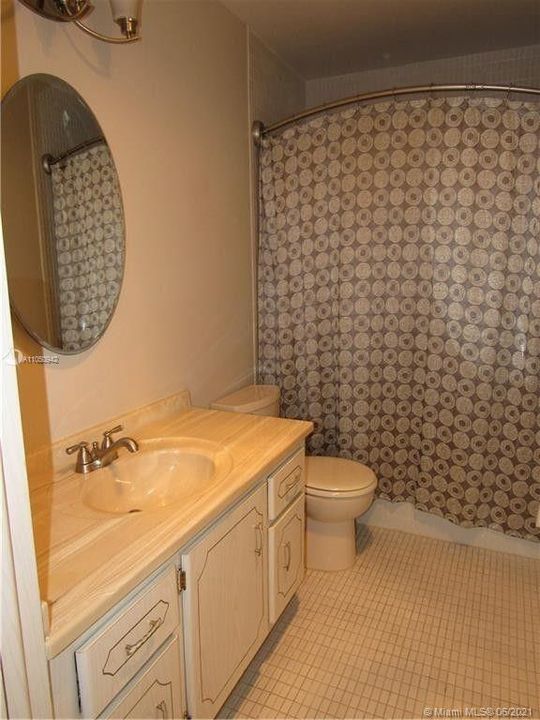 最近租的: $2,000 (2 贝兹, 2 浴室, 1060 平方英尺)
