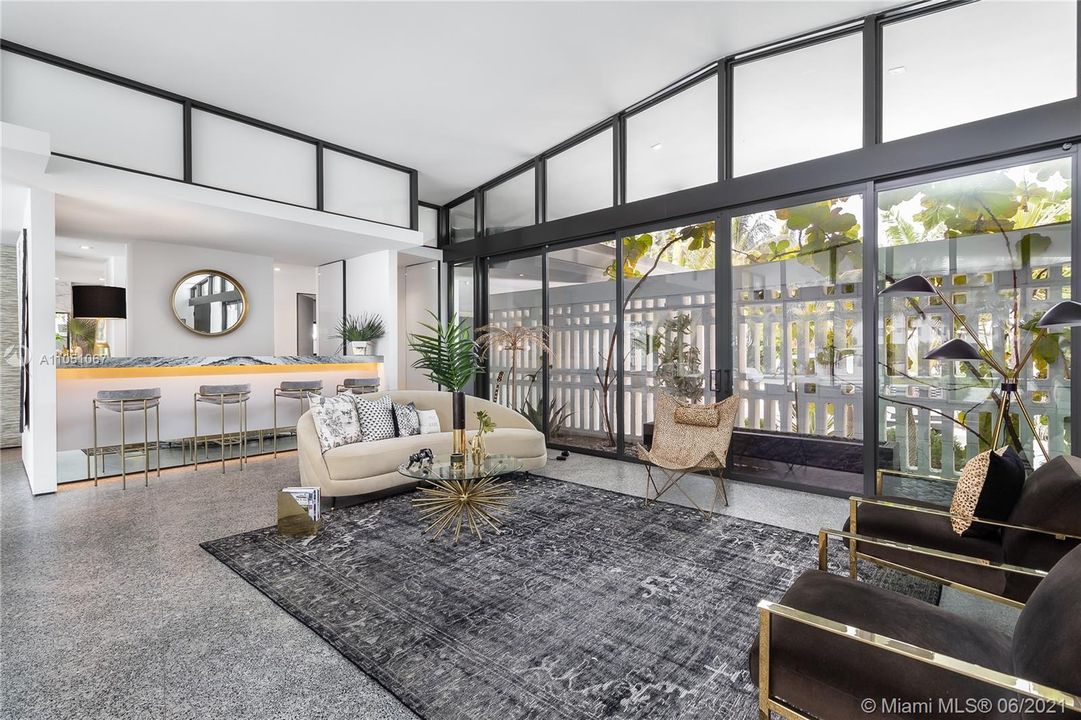 Recently Sold: $10,800,000 (5 beds, 5 baths, 4129 Square Feet)