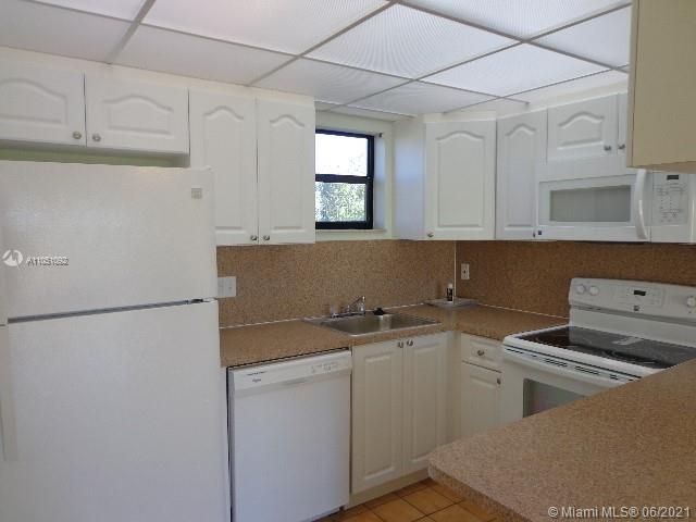 Recently Rented: $1,350 (1 beds, 1 baths, 710 Square Feet)