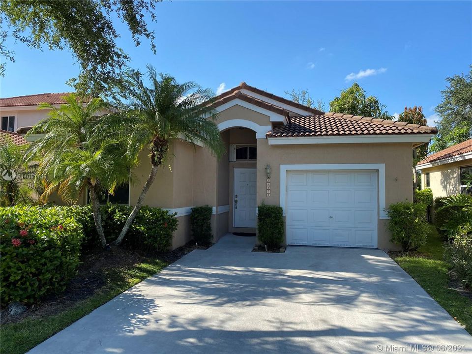 Recently Sold: $420,000 (3 beds, 2 baths, 1254 Square Feet)