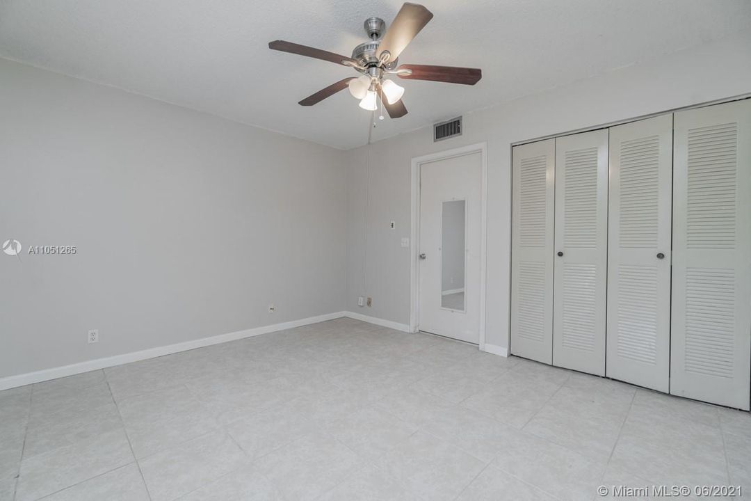 Recently Sold: $94,999 (1 beds, 1 baths, 575 Square Feet)