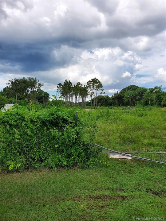 Vendido Recientemente: $359,900 (2.50 acres)