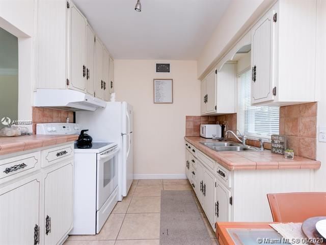 Recently Sold: $249,000 (1 beds, 1 baths, 756 Square Feet)