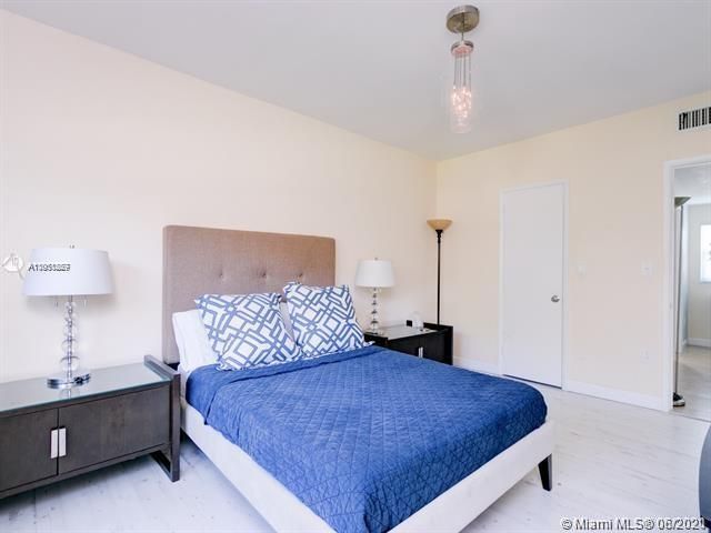 Recently Sold: $249,000 (1 beds, 1 baths, 756 Square Feet)