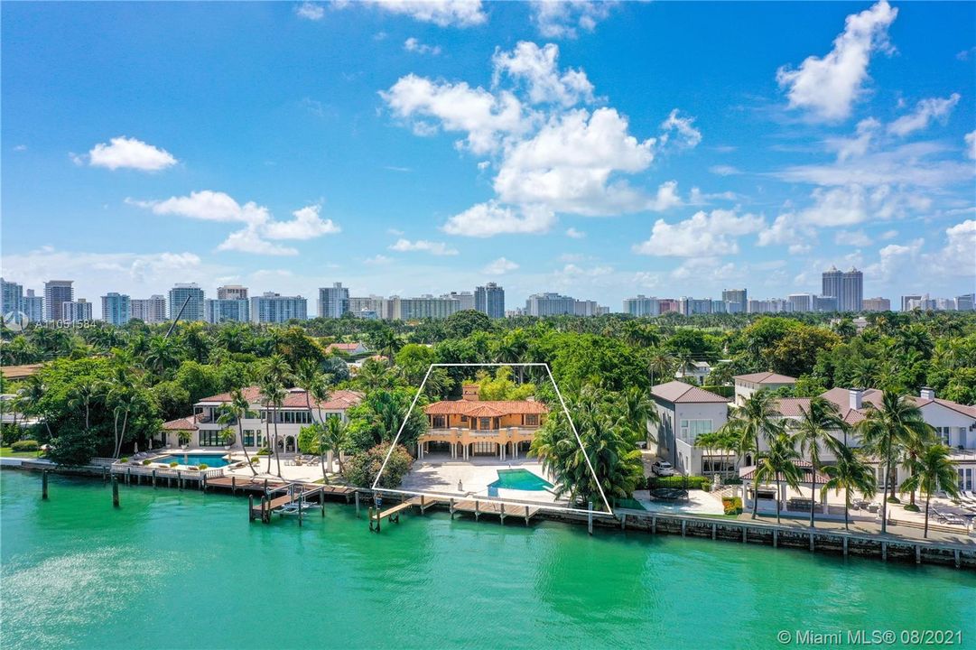Recently Sold: $19,950,000 (5 beds, 5 baths, 5364 Square Feet)