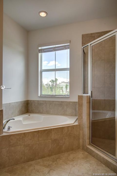 Recently Sold: $389,000 (3 beds, 2 baths, 2218 Square Feet)