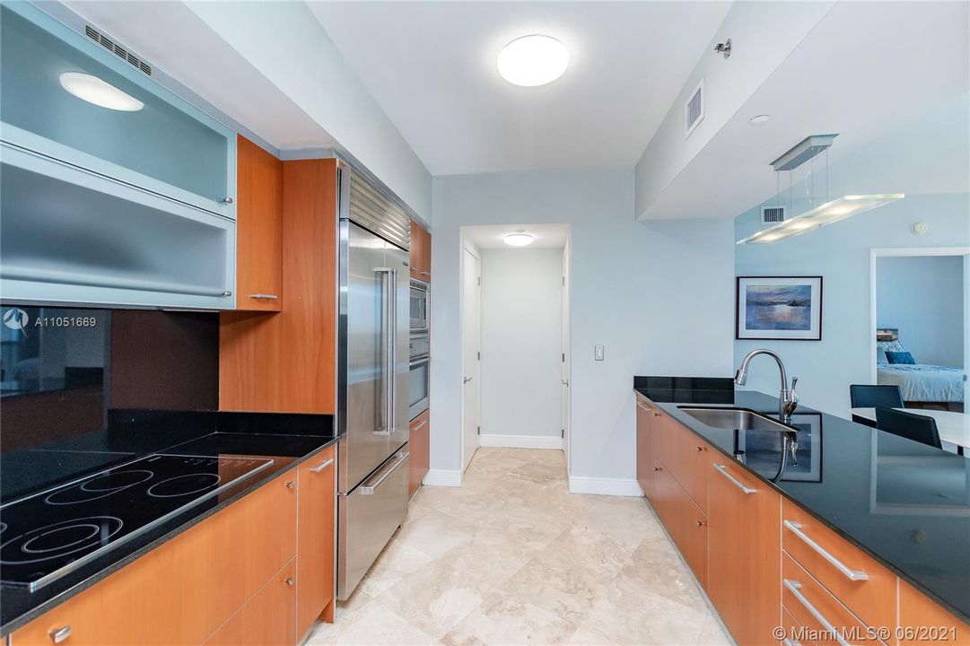 Recently Sold: $1,399,000 (2 beds, 2 baths, 1400 Square Feet)