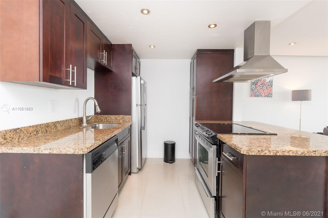 Недавно арендовано: $1,450 (1 спален, 1 ванн, 806 Квадратных фут)