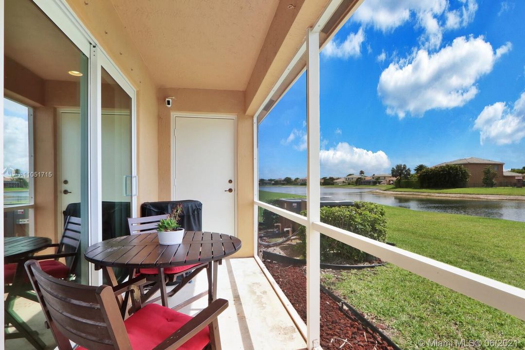 Recently Sold: $309,900 (3 beds, 2 baths, 1560 Square Feet)