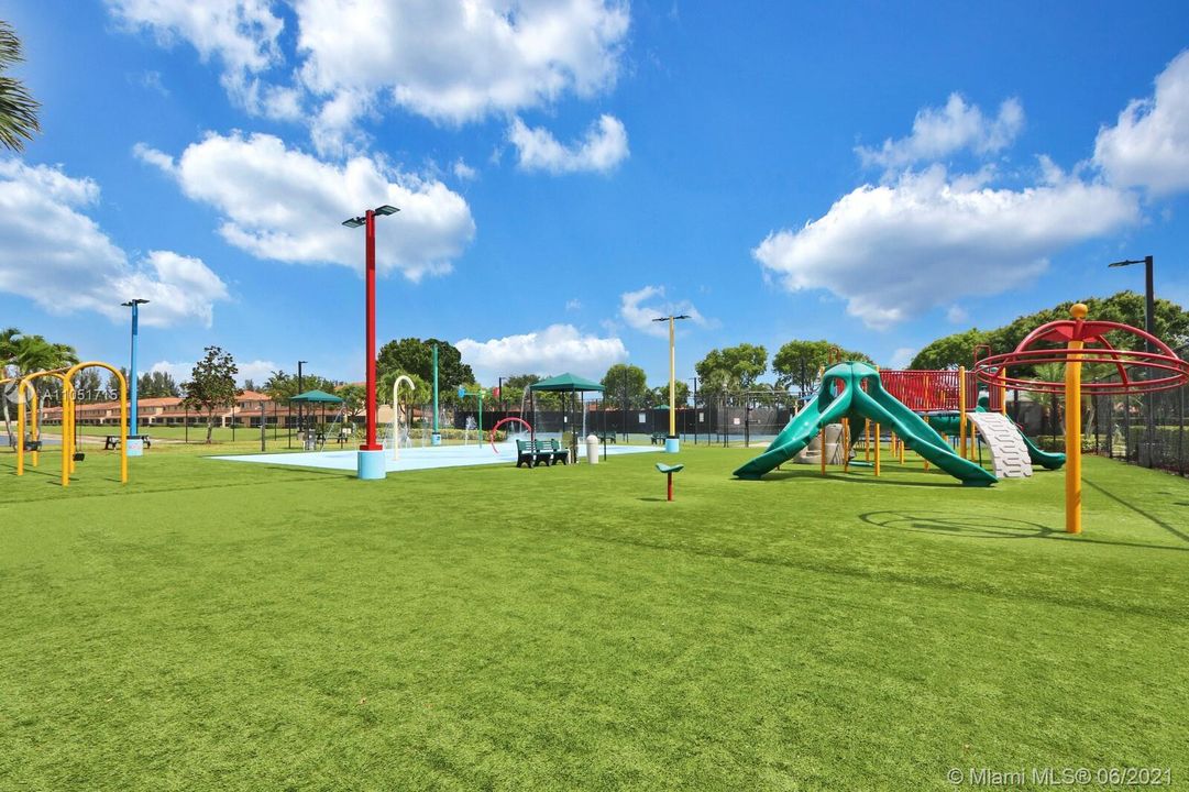 Recently Sold: $309,900 (3 beds, 2 baths, 1560 Square Feet)