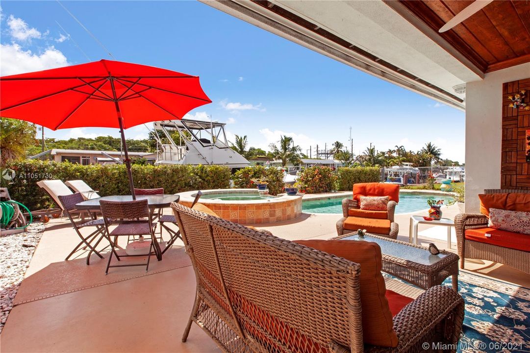 Recently Sold: $599,000 (4 beds, 2 baths, 2149 Square Feet)