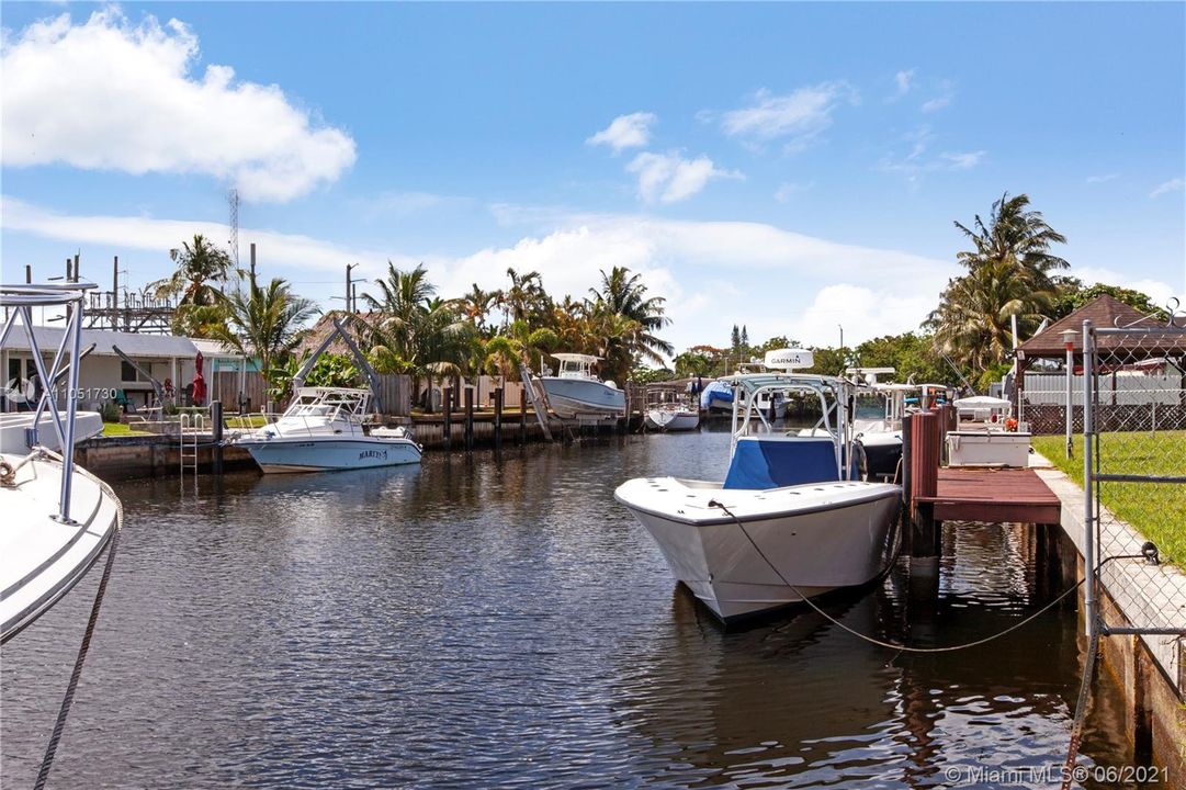 Recently Sold: $599,000 (4 beds, 2 baths, 2149 Square Feet)