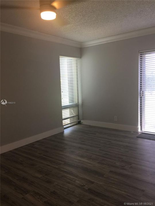 Recently Rented: $1,800 (2 beds, 2 baths, 1500 Square Feet)