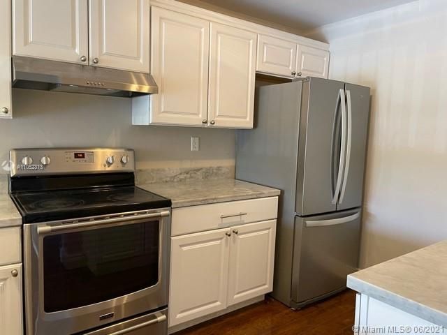 Recently Rented: $2,250 (2 beds, 2 baths, 1095 Square Feet)