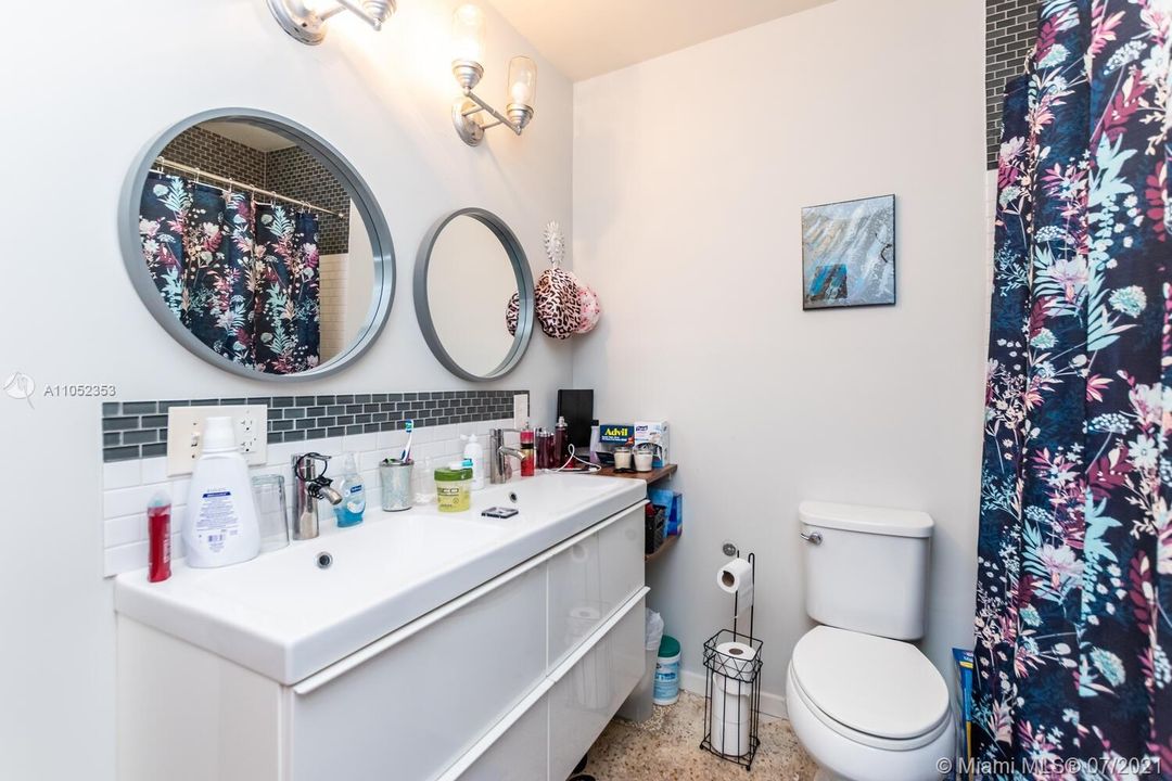 Vendido Recientemente: $974,000 (0 camas, 0 baños, 0 Pies cuadrados)