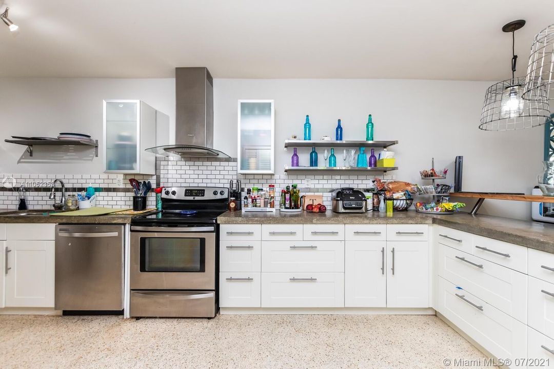 Vendido Recientemente: $974,000 (0 camas, 0 baños, 0 Pies cuadrados)