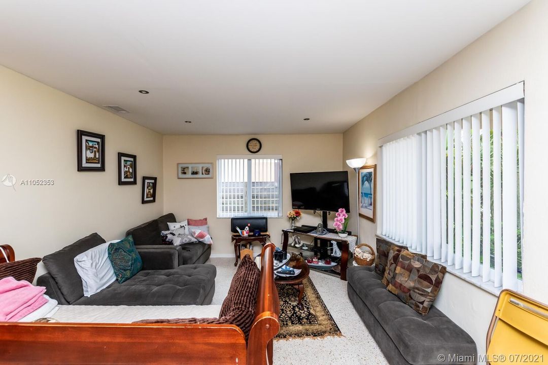 Vendido Recientemente: $974,000 (0 camas, 0 baños, 0 Pies cuadrados)