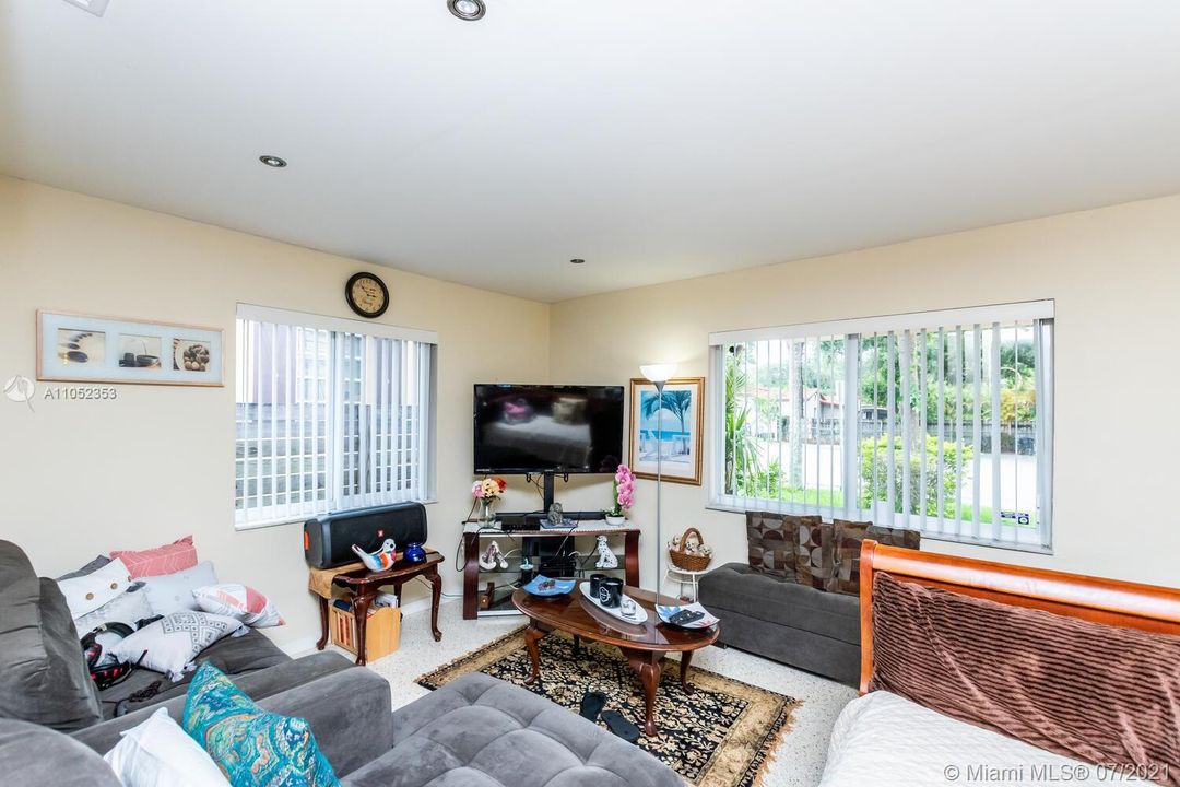 Vendido Recientemente: $974,000 (0 camas, 0 baños, 0 Pies cuadrados)