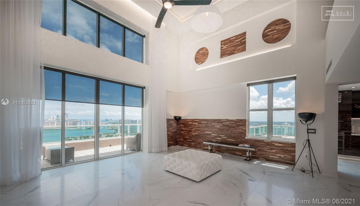 Recently Sold: $1,850,000 (3 beds, 3 baths, 2988 Square Feet)