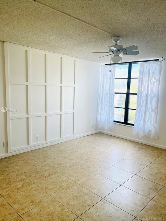 Recently Rented: $2,100 (2 beds, 2 baths, 1130 Square Feet)
