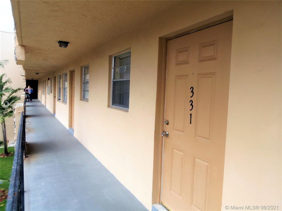 Recently Sold: $68,000 (1 beds, 1 baths, 510 Square Feet)