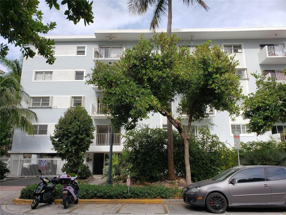 Recently Sold: $344,500 (1 beds, 1 baths, 637 Square Feet)