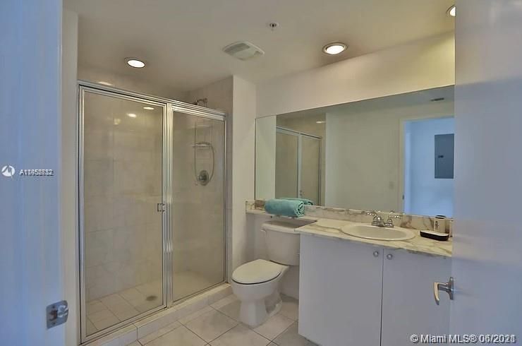 最近租的: $3,500 (3 贝兹, 2 浴室, 1412 平方英尺)