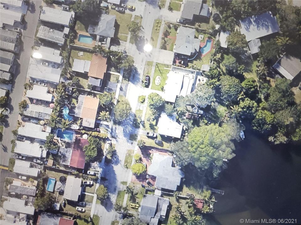 Recently Sold: $325,000 (3 beds, 1 baths, 1170 Square Feet)