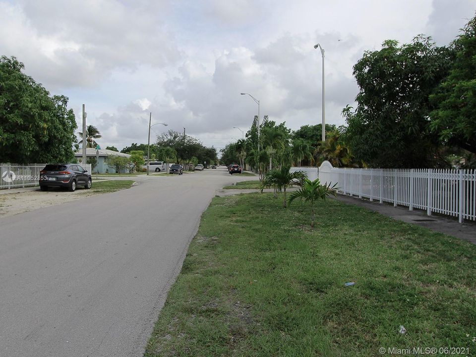 Vendido Recientemente: $185,000 (0.09 acres)