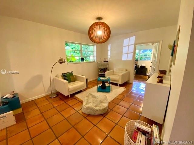 Recently Sold: $1,995,000 (3 beds, 2 baths, 0 Square Feet)