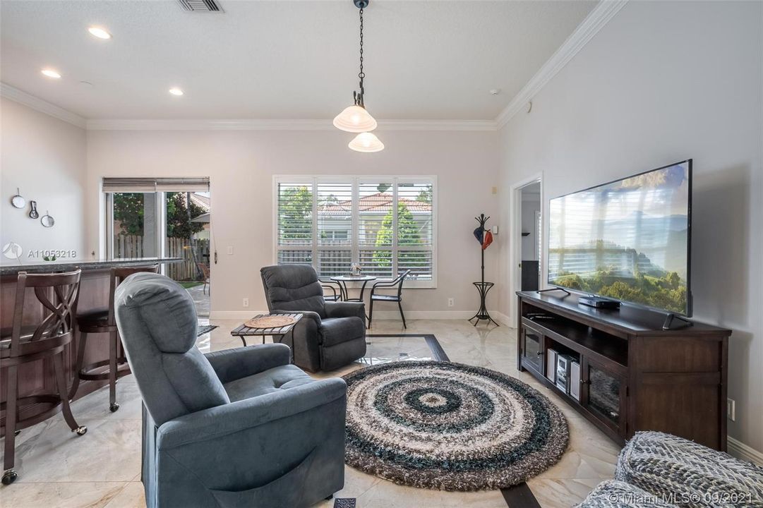 Recently Sold: $530,000 (3 beds, 2 baths, 1889 Square Feet)