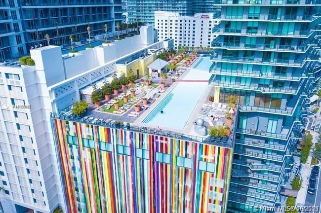 Recently Rented: $3,000 (1 beds, 1 baths, 682 Square Feet)