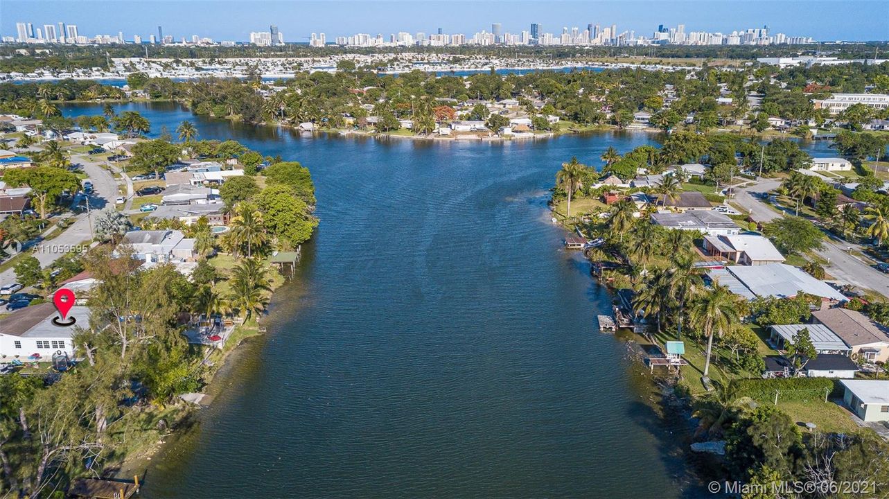 Recently Sold: $400,000 (3 beds, 2 baths, 1692 Square Feet)