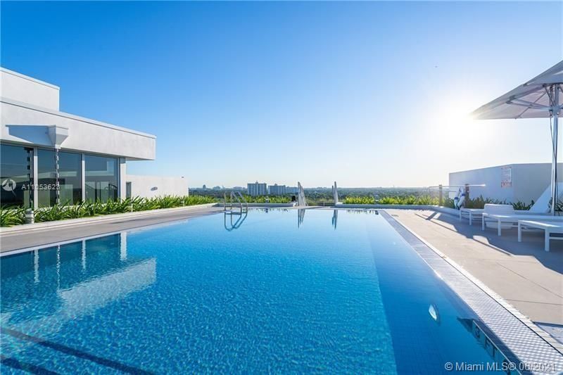 roof top pool