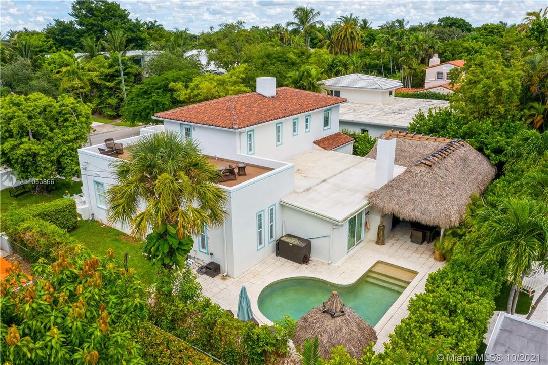 Recently Sold: $2,650,000 (4 beds, 3 baths, 2779 Square Feet)