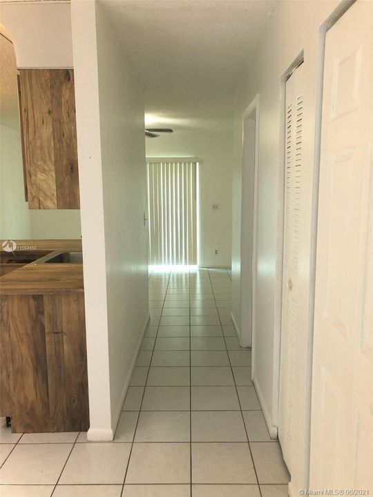 Recently Rented: $1,650 (2 beds, 2 baths, 1291 Square Feet)