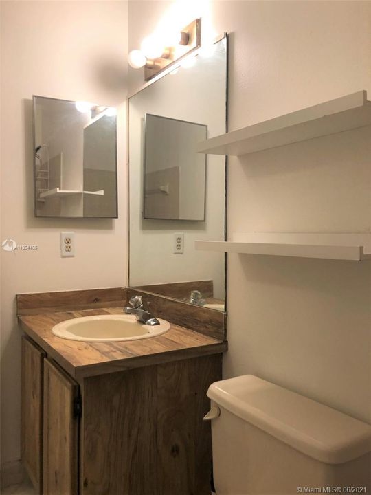 Recently Rented: $1,650 (2 beds, 2 baths, 1291 Square Feet)